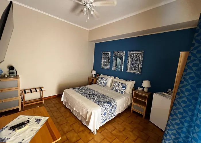 Casa Del Sole Accomodation 4* Тропея