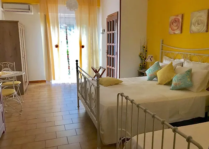 Casa Del Sole Accomodation Гостевой дом