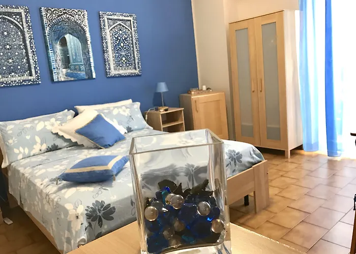 Casa Del Sole Accomodation ゲストハウス トロペーア